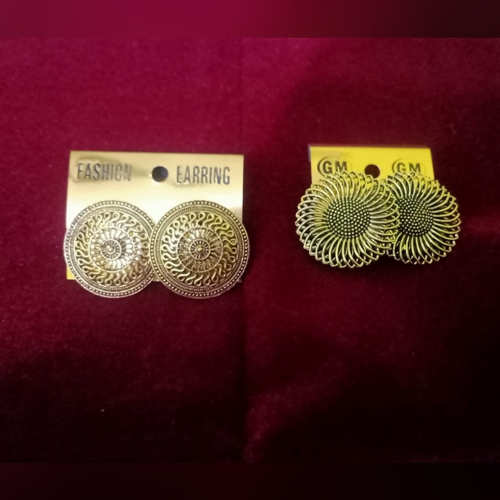 Combo of 2 earrings fix price - Picture 1 of 5